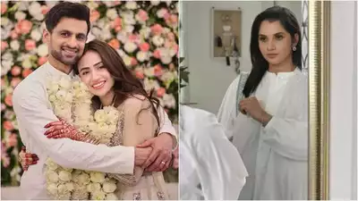 Shoaib Malik and Sana Javed flirt